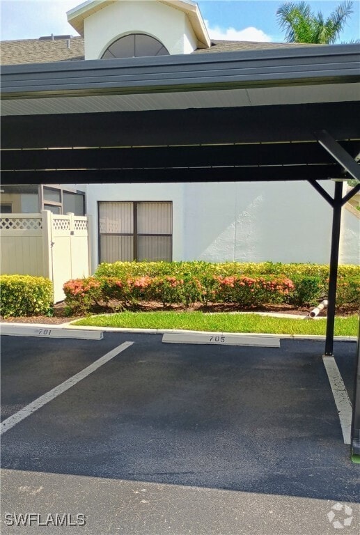 Building Photo - 13247 Whitehaven Ln Unit 705 Rental