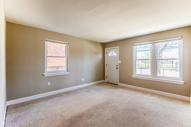 Photo - 2439 25th St SE Unit 2