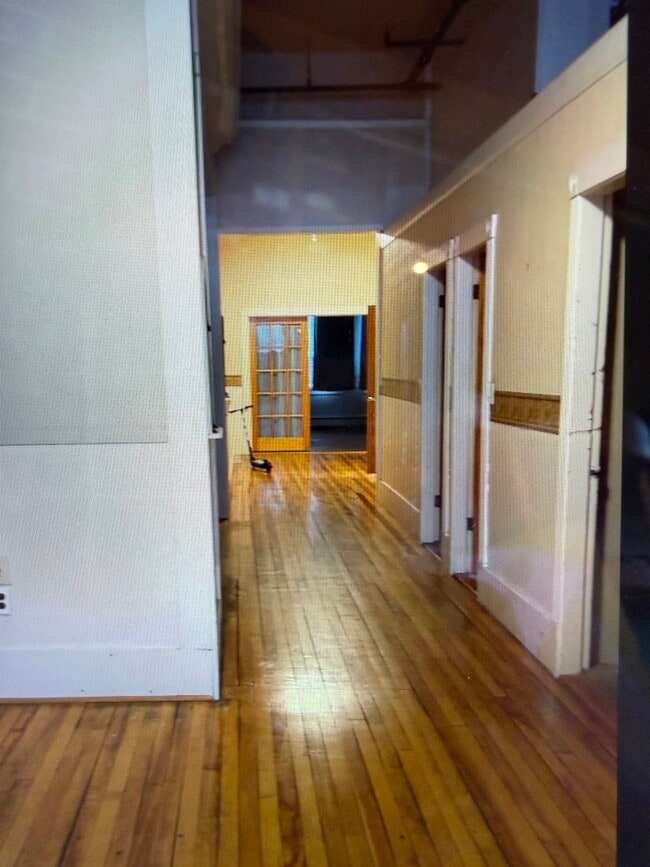 Photo - 178 Lisbon St Unidad third floor