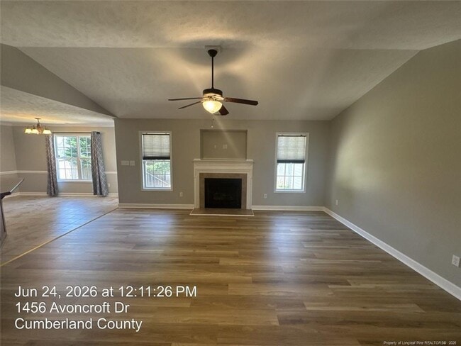 Photo - 1456 Avoncroft Dr