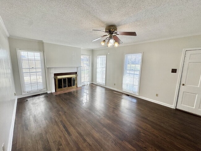 Photo - 135 S Greer St