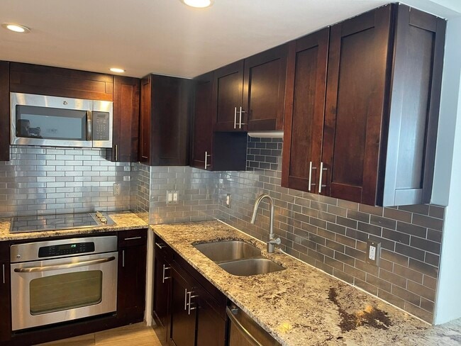 5200 N Flagler Dr Unit 2004