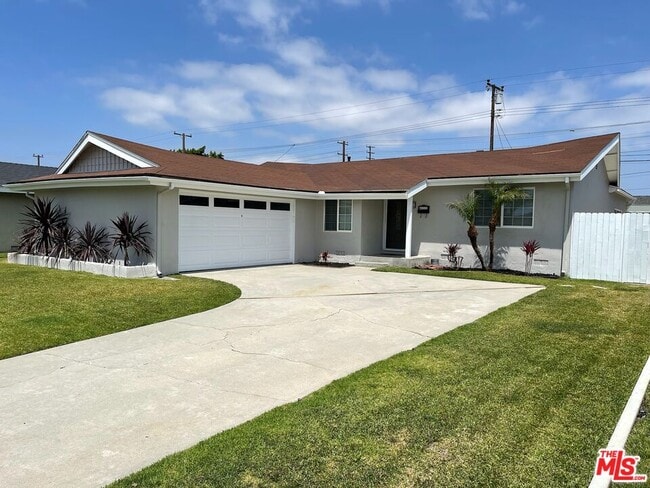 Building Photo - 5421 Hendricksen Dr
