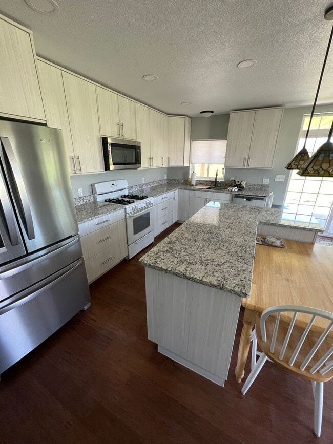 Photo - Fully Furnished Short Term Rental