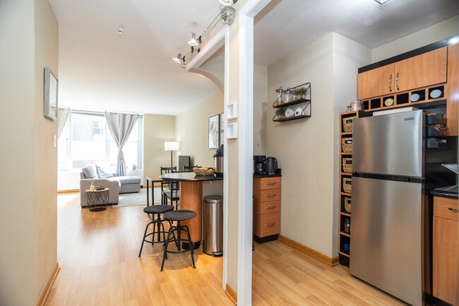 Photo - 777 N Michigan Ave Unit 2106