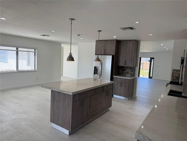 Photo - 2832 SW 124th Ct