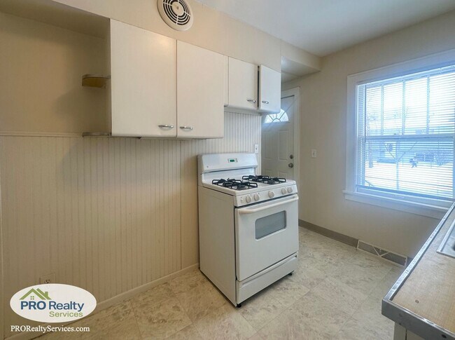 Photo - 4001-4003 N Bryant Ave