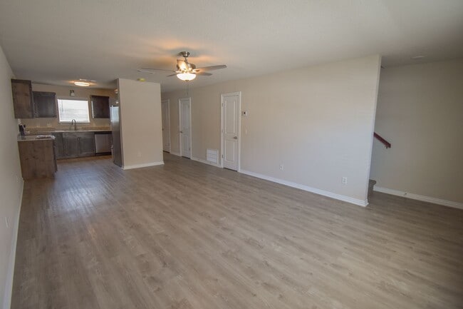 Photo - 2 Bedroom 2.5 Bath Townhome in Farmington!