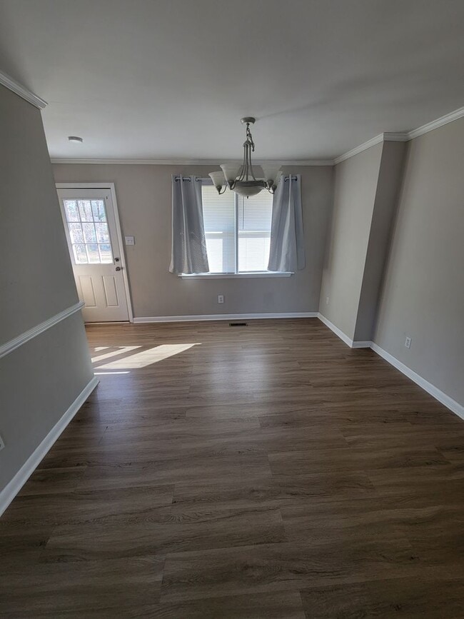 Photo - 3 Bedroom Home with a Bonus in Northwoods