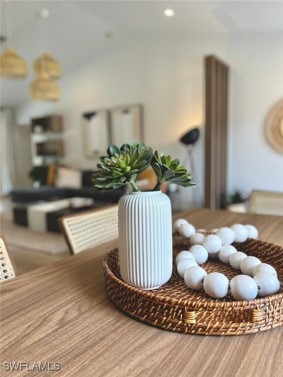 Photo - 220 18th Ave NW