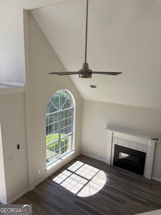 Photo - 95 Prestwick Ln