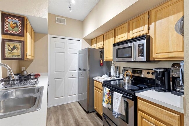 Photo - 13016 Plantation Park Cir Unidad 1124