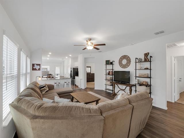 Photo - 2913 Meadowlands Dr