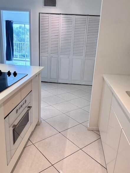 Photo - 1407 NE 56th St Unit 315