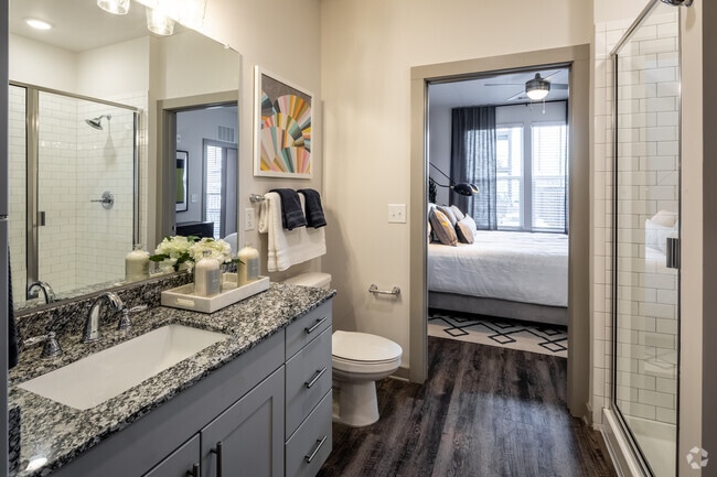 1BR, 1BA - A2 - 671SF - Bathroom