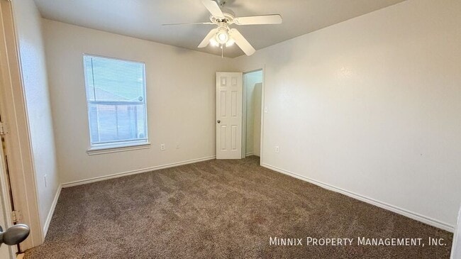 Photo - 5423 Marshall St