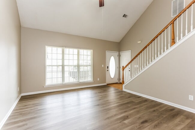 Photo - 287 Prescott Ct