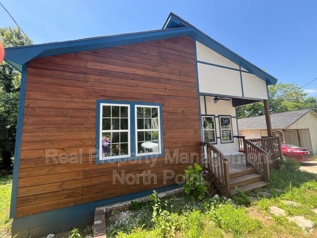 Building Photo - 570 Grant St SW Rental