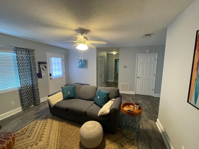 Photo - 250 Tropic Way