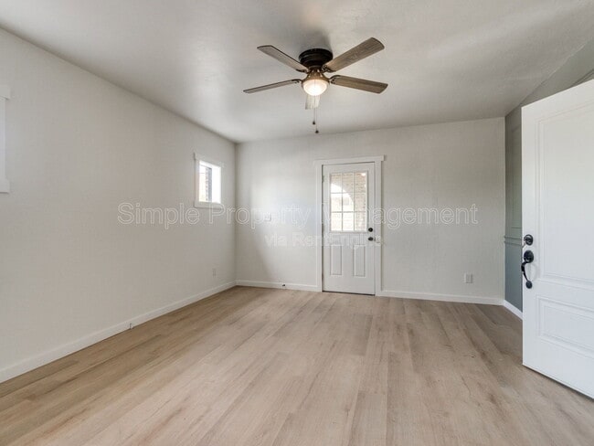 Photo - 814 W Hill St Unit 2