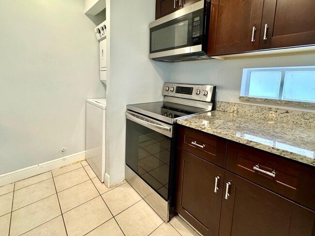 Photo - 334 SW 86th Ave Unidad 108