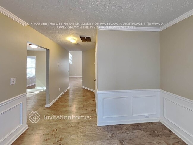 Photo - 1055 Crabapple Lake Cir