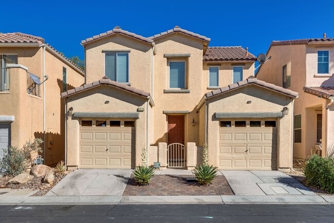 Building Photo - Beautifully Maintained Two-Story Home with...