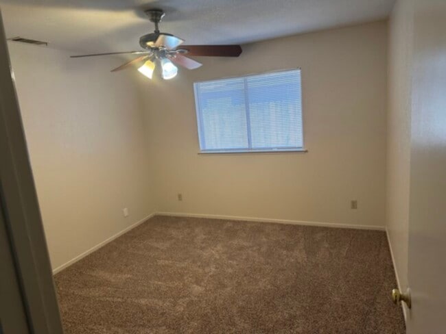 Photo - New paint , new carpet, Clovis schools