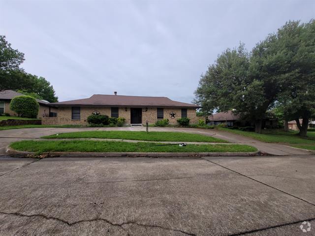 Building Photo - 110 La Fawn Cir Rental