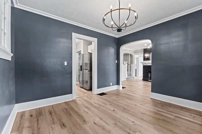 Photo - 1530 Lake Ave