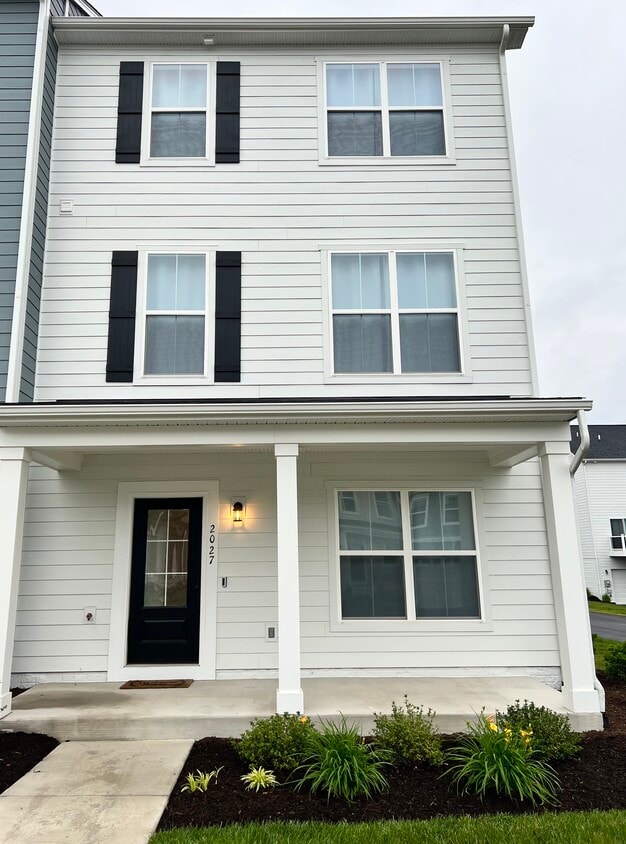 Photo - 2027 Coneflower Ln (Blacksburg, VA)