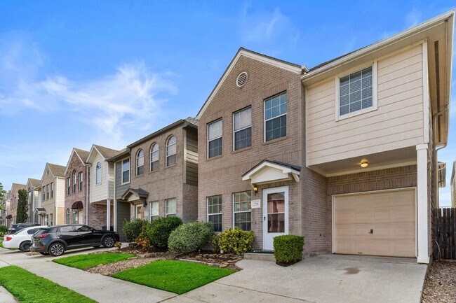 Photo - 218 Plaza Del Sol Park