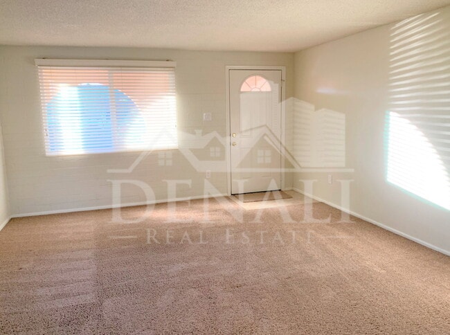 Photo - 3510 E Ludlow Dr