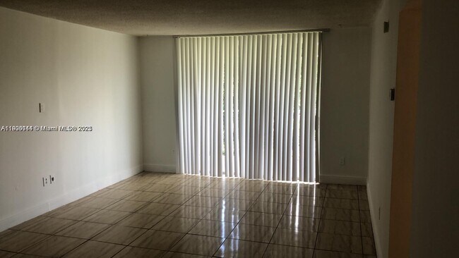Photo - 494 NW 165th St Unidad C302