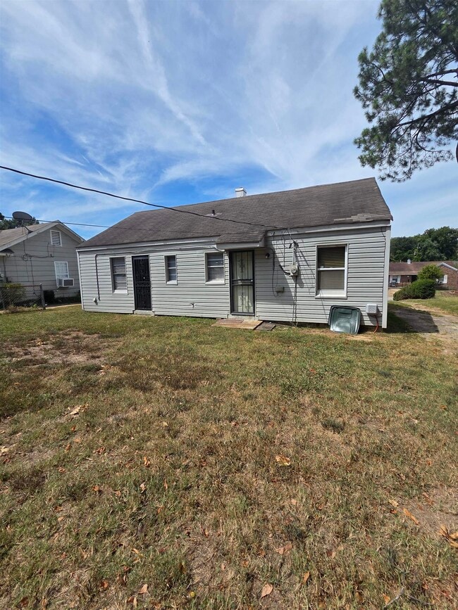 Building Photo - 3166 Winslow Rd Rental