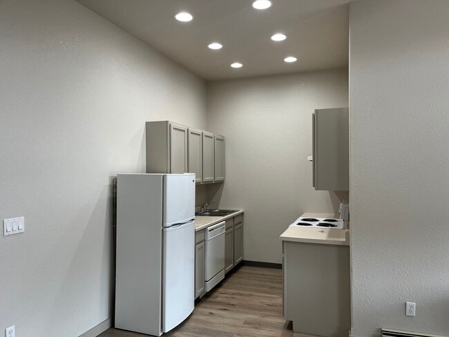 Photo - 221 S Washington St Unit 1A