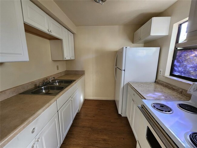 Photo - 701 SW 67th Terrace Unit D