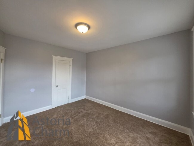 Photo - 3016 Pelham Ave