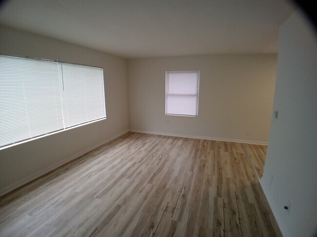 Photo - 801 N Capital Unit 4