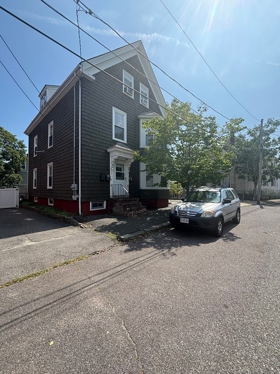 Building Photo - 9 Cushing St Unit 3 Rental