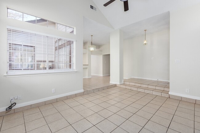 Building Photo - 5442 Garden Village Dr Rental