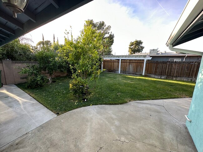 Front yard (view from front door) - 12020 Neenach St