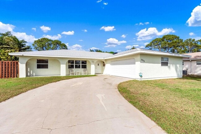 Building Photo - 2252 SE Wald St Rental