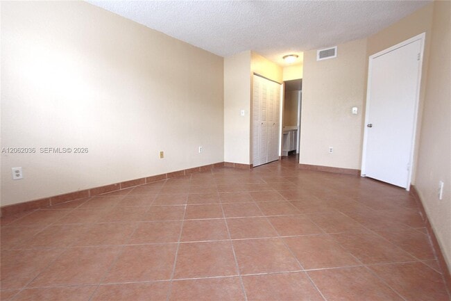 Photo - 2890 N Oakland Forest Dr Unit 206