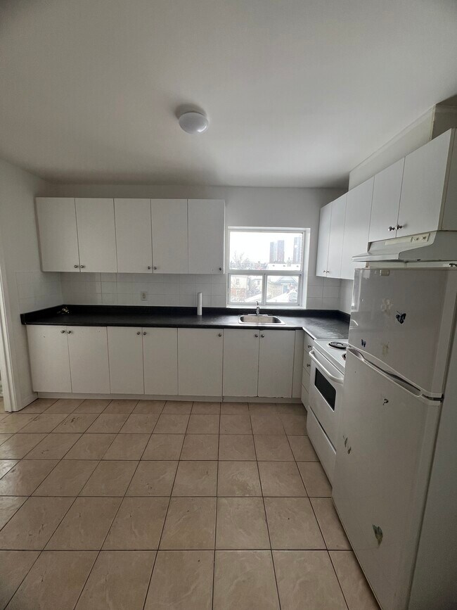 Photo - 2938 Danforth Ave