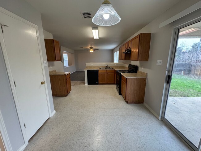 Photo - SPACIOUS 4 BR ON A CUL-DE-SAC W/ 2 LIVING AREAS & 2 EATING AREAS*STORAGE SHED*COVERED PATIO*EASY ...