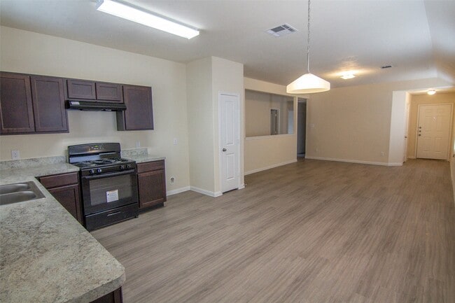 Photo - 918 Ember Wood Ct