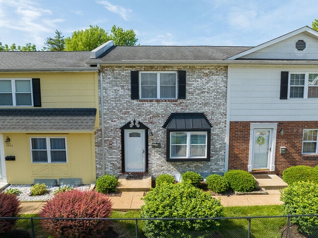 Photo - 2548 Grayland Walk