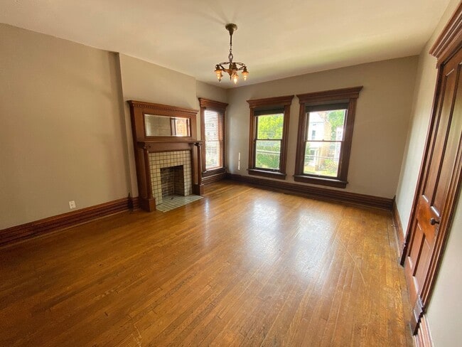 Photo - King Ave 59-61 CR Unit 59