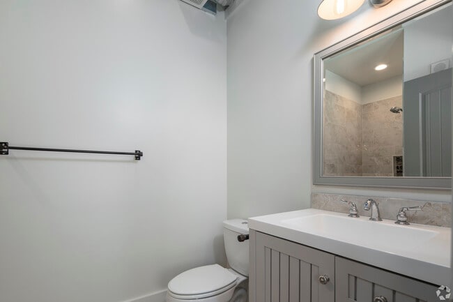 2 bed 2 bath - 1780 sqft